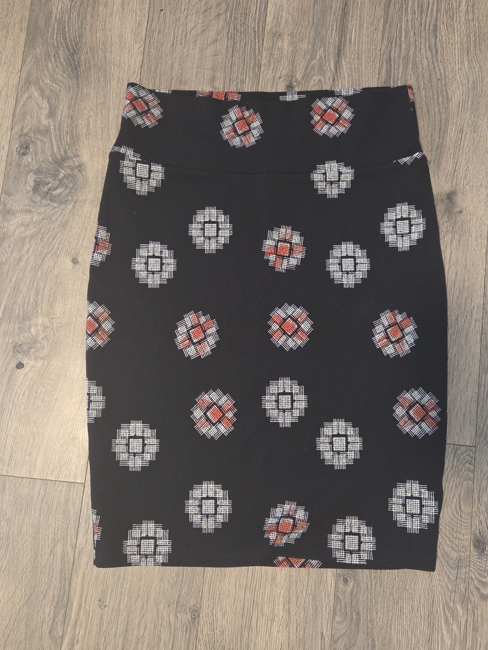 LuLaRoe Black Pencil Skirt with Red and White Medallion Print